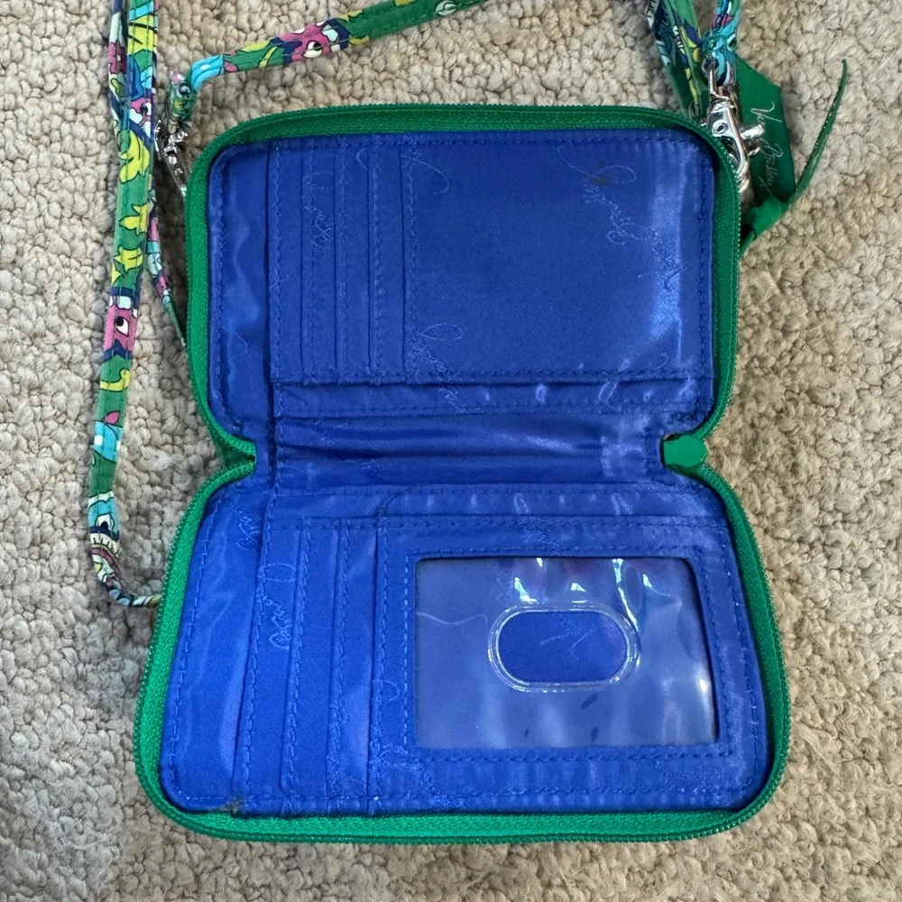 Vera Bradley All In One Crossbody Wallet Retired Emerald‎ Paisley